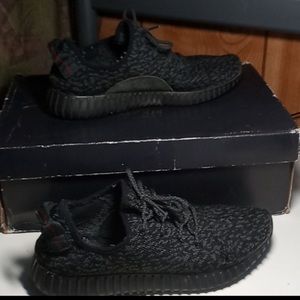 Yeezy 350 V1 Pirate Black